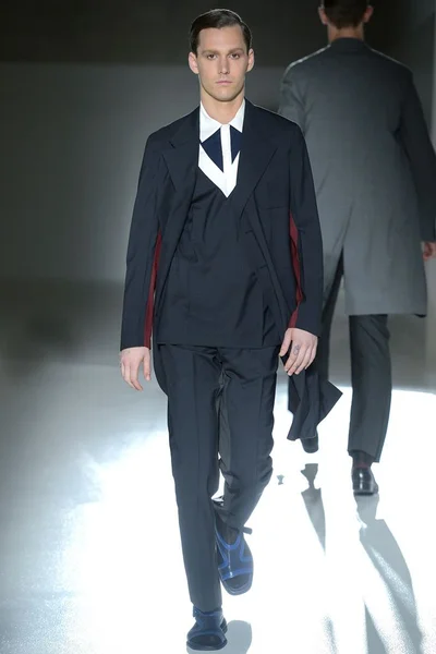 Look 40
